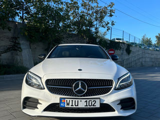 Mercedes C-Class foto 2