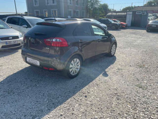 KIA Rio foto 2