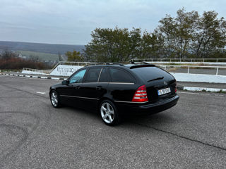 Mercedes C-Class foto 5