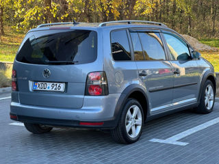 Volkswagen Touran foto 3