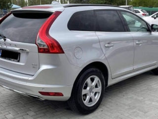 Volvo XC60 foto 3