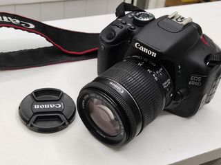 Canon EOS 600D Kit cu 18-55mm