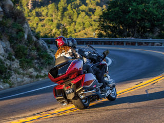 Honda Gold Wing Tour 2024 foto 5