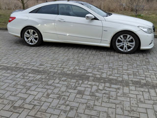 Mercedes E-Class Coupe, 2010 
