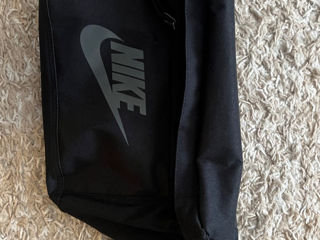 Продаю большую Бананку Nike оригинал . foto 4