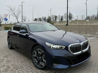 BMW 5 Series foto 2