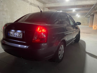 Hyundai Accent foto 2