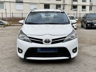 Toyota Verso foto 2