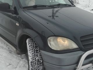 Mercedes ML Class foto 5