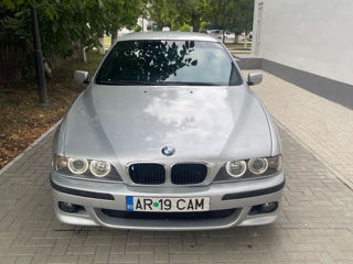 BMW 5 Series foto 1