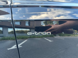 Audi Q7 e-tron foto 5