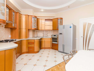 Apartament cu 3 camere, 116 m², Centru, Chișinău foto 8