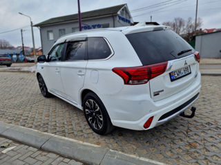 Mitsubishi Outlander foto 6