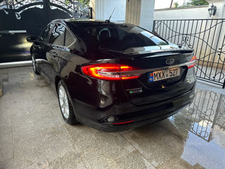 Ford Fusion foto 4