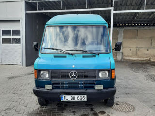 Mercedes 210 foto 3