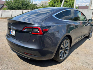 Tesla Model 3 foto 10