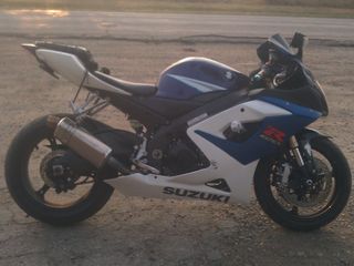 Suzuki GSXR-1000 foto 4