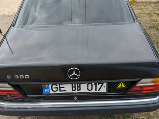 Mercedes E-Class Coupe foto 2