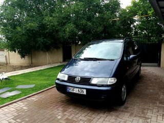 Volkswagen Sharan foto 1