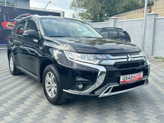 Mitsubishi Outlander foto 2