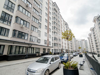 Apartament cu 2 camere, 69 m², Buiucani, Chișinău foto 1