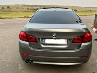 BMW 5 Series foto 4