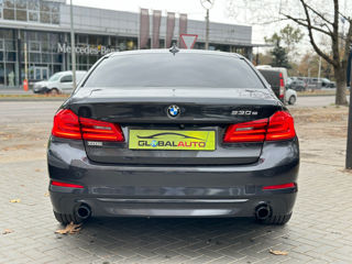 BMW 5 Series foto 4