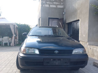 Toyota Carina foto 4