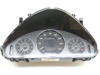 211 Mercedes Speedometer Instrument Cluster Dashboard 211 540 63 48 Gauge Dash Bluetec Diesel foto 2