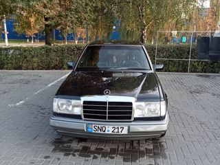 Mercedes Series (W124) foto 2