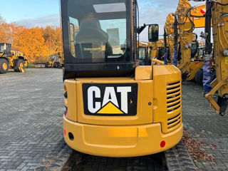 Excavator buldoexcavator bobcat foto 2