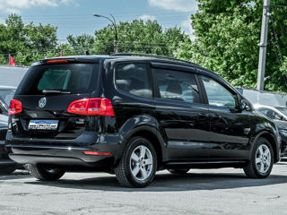 Volkswagen Sharan foto 2