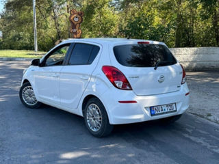 Hyundai i20 foto 2