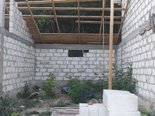 Vând teren cu construcție foto 9