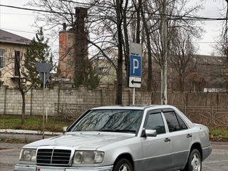 Mercedes E-Class foto 3