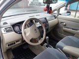 Nissan Tiida foto 5