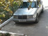 Mercedes Benz Series (W124) foto 3