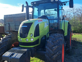 Tractor  CLAAS foto 2