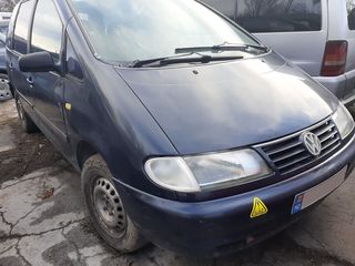 Volkswagen Sharan foto 1