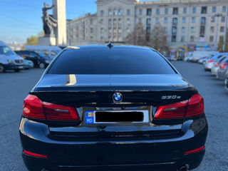 BMW 5 Series foto 3