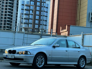 BMW 5 Series foto 16