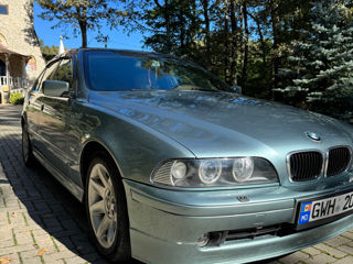 BMW 5 Series foto 3