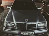 Mercedes C Class foto 5