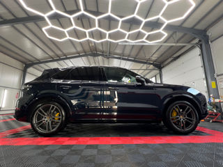 Porsche Cayenne foto 2