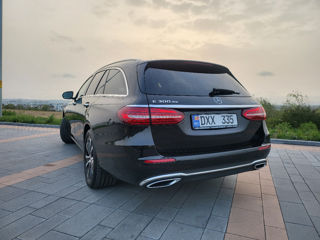 Mercedes E-Class foto 5