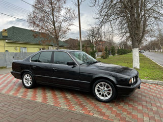 BMW 5 Series foto 16