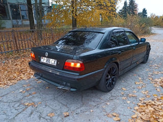 BMW 7 Series foto 2