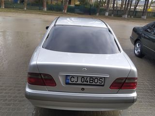 Mercedes E Class foto 5