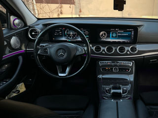 Mercedes E-Class foto 2