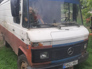 Mercedes 608d foto 3